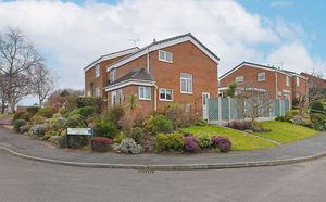 Lake View Avenue Walton